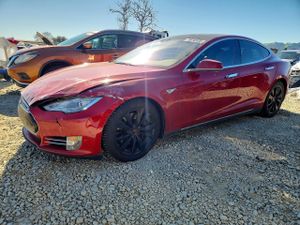 Tesla Model S 2015