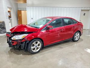 Ford Focus SE 2.0L 4 2014