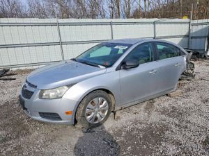 Chevrolet Cruze LS 1.8L 4 2012