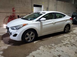 Hyundai Elantra GLS 1.8L 4 2013