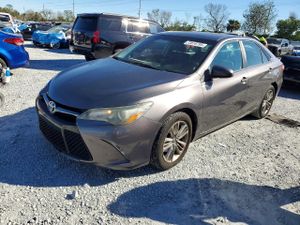 Toyota Camry LE 2.5L 4 2015