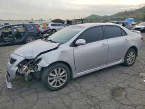 Toyota Corolla BASE 1.8L 4 2010