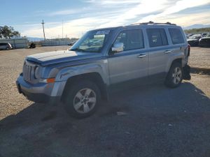 Jeep Patriot LATITUDE 2.4L 4 2015