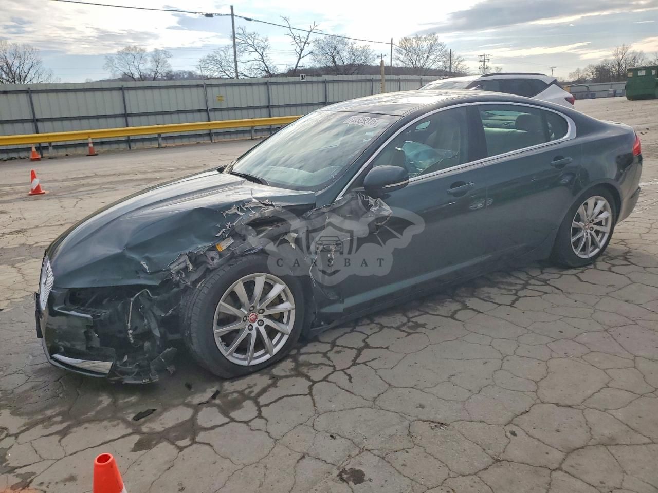 Jaguar XF 2.0T PREMIUM 2.0L 4 2015