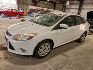 Ford Focus SE 2.0L 4 2012