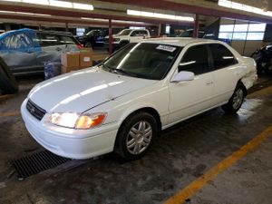 Toyota Camry CE 2.2L 4 2000