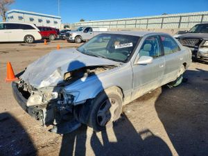 Toyota Camry CE 2.2L 4 2001
