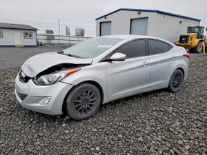 Hyundai Elantra GLS 1.8L 4 2013