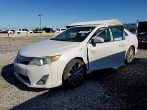 Toyota Camry SE 3.5L 6 2012