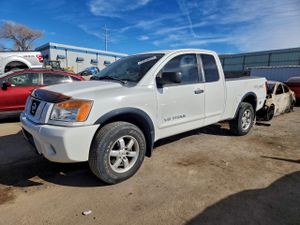 Nissan Titan S 5.6L 8 2012