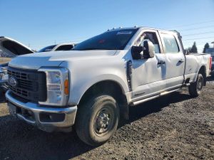 Ford F-250 SUPER DUTY 6.7L 8 2023