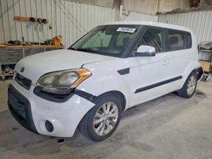 Kia Soul + 2.0L 4 2013