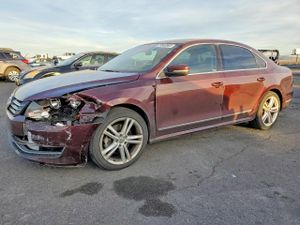 Volkswagen Passat SEL 1.8L 4 2014