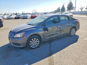 Nissan Sentra S 1.8L 4 2015