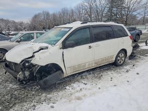 Toyota Sienna CE 3.3L 6 2006