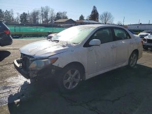 Toyota Corolla BASE 1.8L 4 2012
