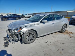 Nissan Altima SL 2.5L 4 2019