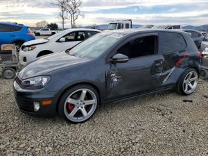Volkswagen Golf 2.0L 4 2011