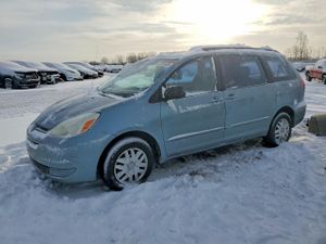 Toyota Sienna CE 3.3L 6 2004