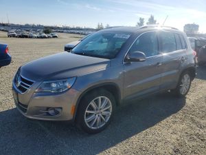 Volkswagen Tiguan SE 2.0L 4 2009