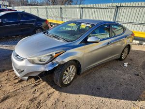 Hyundai Elantra SE 1.8L 4 2015