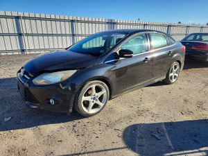 Ford Focus TITANIUM 2.0L 4 2013