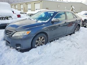 Toyota Camry BASE 2.5L 4 2011
