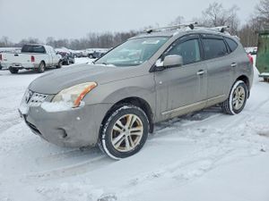 Nissan Rogue S 2.5L 4 2012