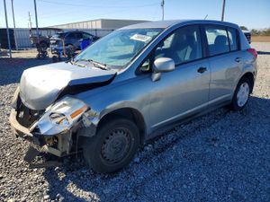 Nissan Versa S 1.8L 4 2011
