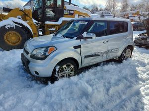Kia Soul + 2.0L 4 2011