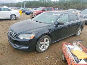 Volkswagen Passat SE 2.0L 4 2013
