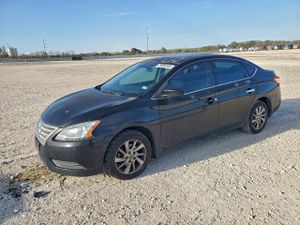 Nissan Sentra S 1.8L 4 2015