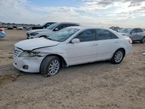 Toyota Camry BASE 2.5L 4 2010
