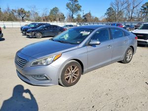 Hyundai Sonata SE 2.4L 4 2015