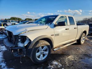 RAM 1500 ST 5.7L 8 2013