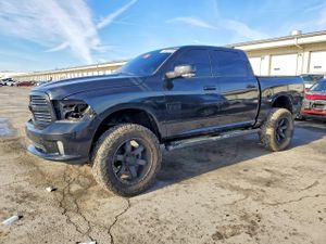 RAM 1500 SPORT 5.7L 8 2015