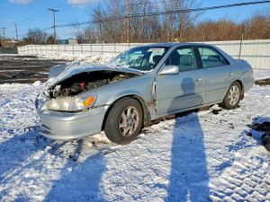 Toyota Camry LE 2.2L 4 2001