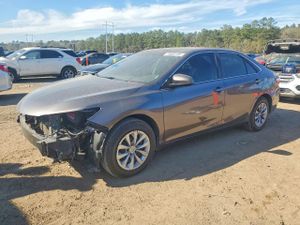 Toyota Camry LE 2.5L 4 2015