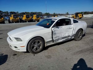 Ford Mustang 3.7L 6 2014
