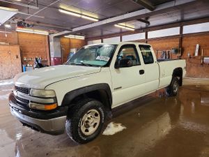 Chevrolet Silverado 1500 K2500 6.0L 8 2000