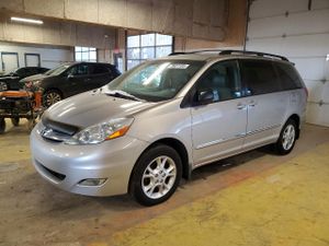 Toyota Sienna XLE 3.3L 6 2006