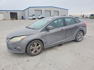 Ford Focus SE 2.0L 4 2014