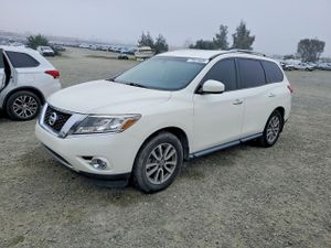 Nissan Pathfinder S 3.5L 6 2015