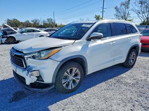 Toyota Highlander XLE 3.5L 6 2014