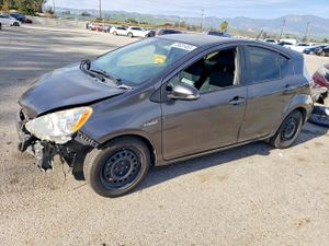 Toyota Prius 1.5L 4 2014