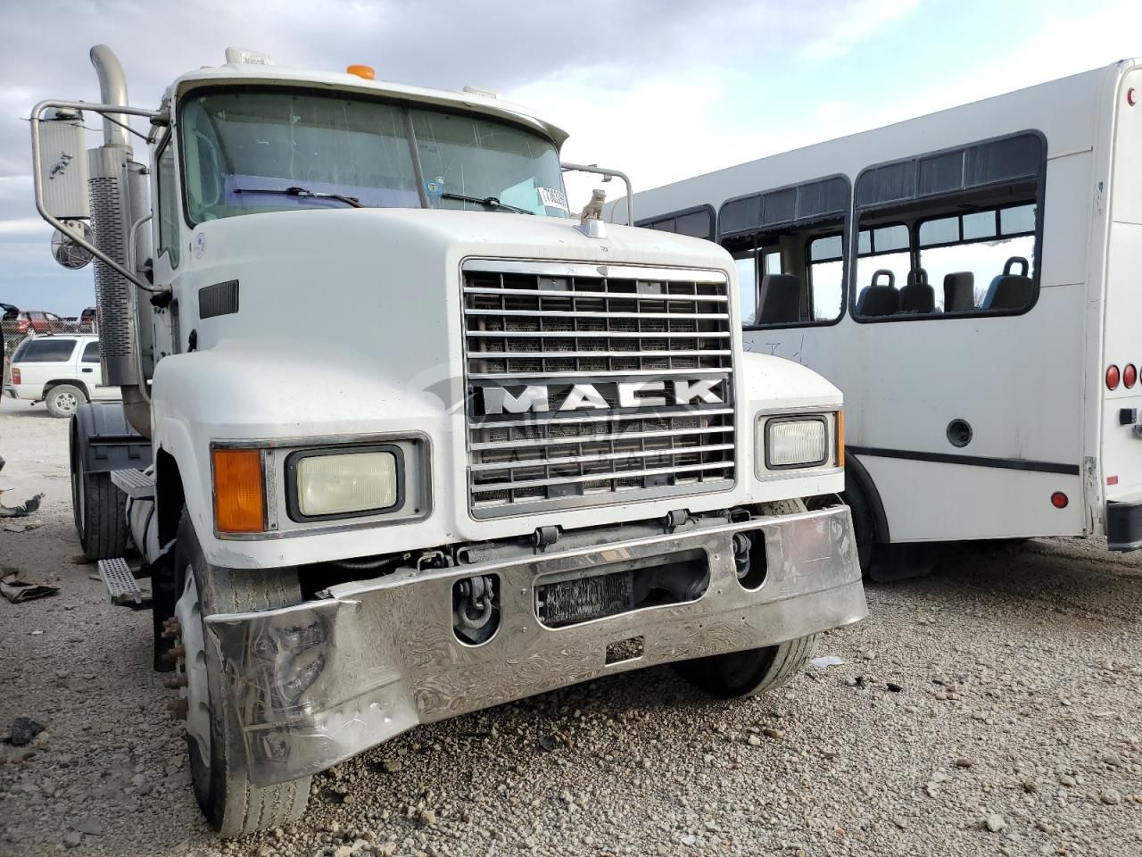 Mack 600 CHN600 6 2005