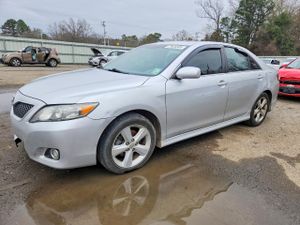 Toyota Camry BASE 2.5L 4 2011
