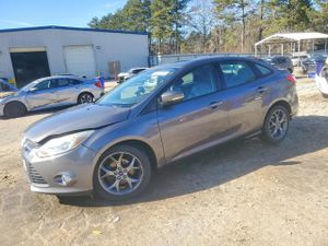 Ford Focus SE 2.0L 4 2013