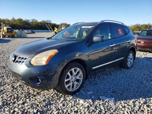 Nissan Rogue S 2.5L 4 2013