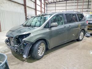Toyota Sienna XLE 3.5L 6 2014